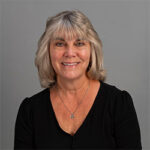 200x200__0008_Denise Hampton.jpg